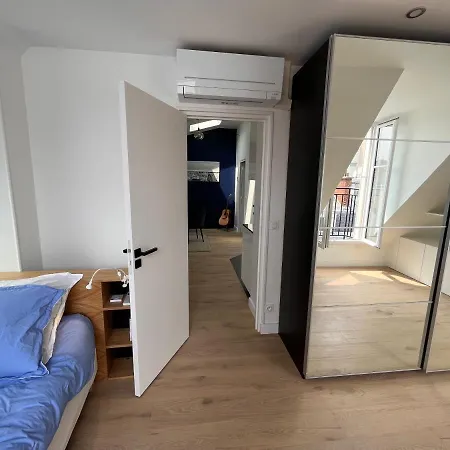 Luxury Elysees Apartment *