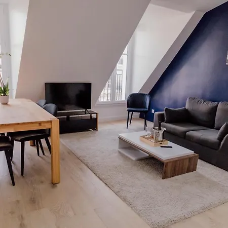 Luxury Elysees Apartment Paris